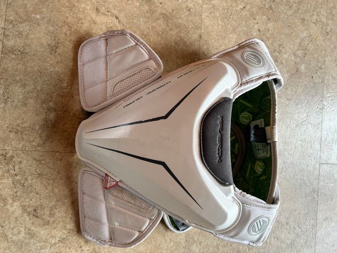 Used Small Maverik M5 Shoulder Pads