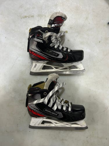 Junior Used Bauer Vapor X2.9 Hockey Goalie Skates Regular Width Size 2.5