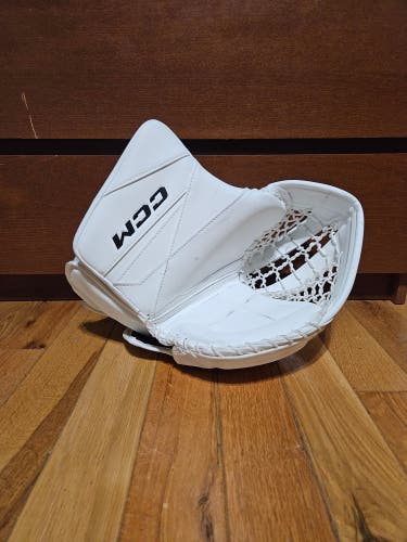 Used Regular CCM Axis 2 Glove With Pinky Loop