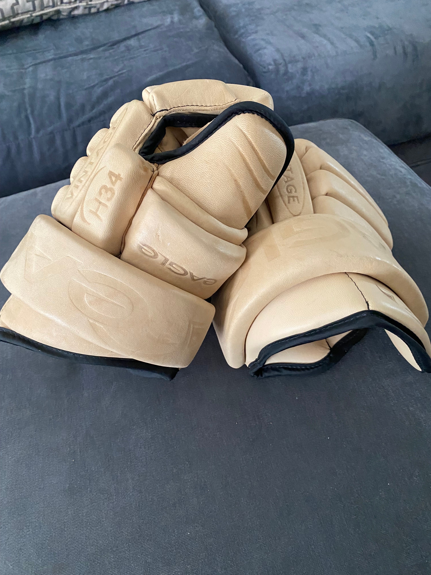 Eagle H34 Gloves 14"  Super Rare