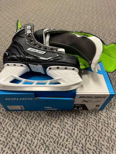 Bauer XLS size 4 regular width skates