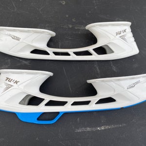 New! Bauer TUUK LightSpeed Edge size 246 Skate Holder Set 3145
