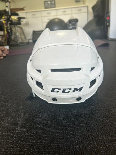 Used Medium CCM Vector V10 Helmet