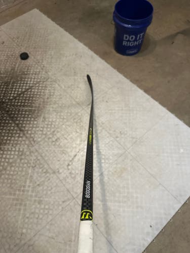 Senior Right Handed Mid Pattern Pro Stock Alpha DX Hockey Stick