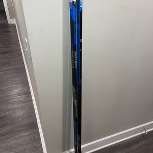 Senior Left Hand P28 Pro Stock Nexus 2N Pro Hockey Stick