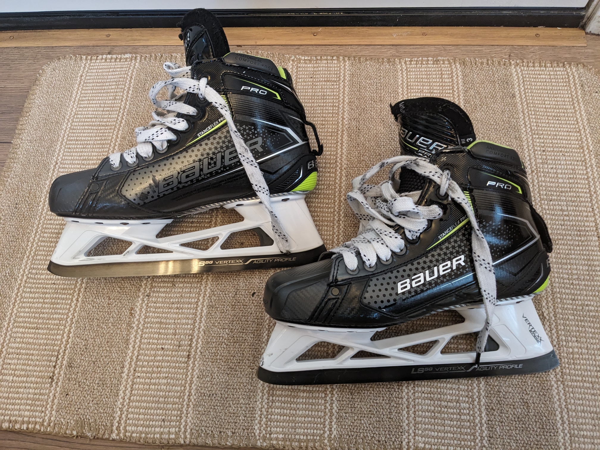 Senior Used Bauer Pro Hockey Goalie Skates - Size 8