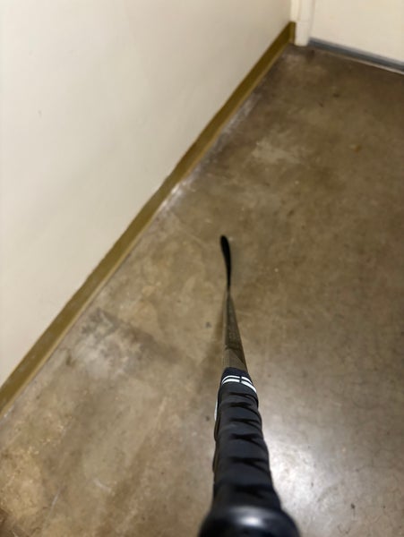 Used Senior Bauer Right Handed Vapor Shift Pro Hockey Stick 70 Flex P28