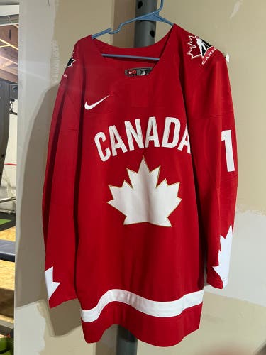 Devon Levi Canada WJHC 2020 jersey size XL