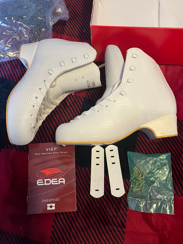 Edea 275C Wave boots only-NEW