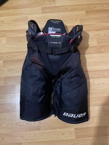 Bauer Vapor Hyperlite INT LARGE Hockey Pants