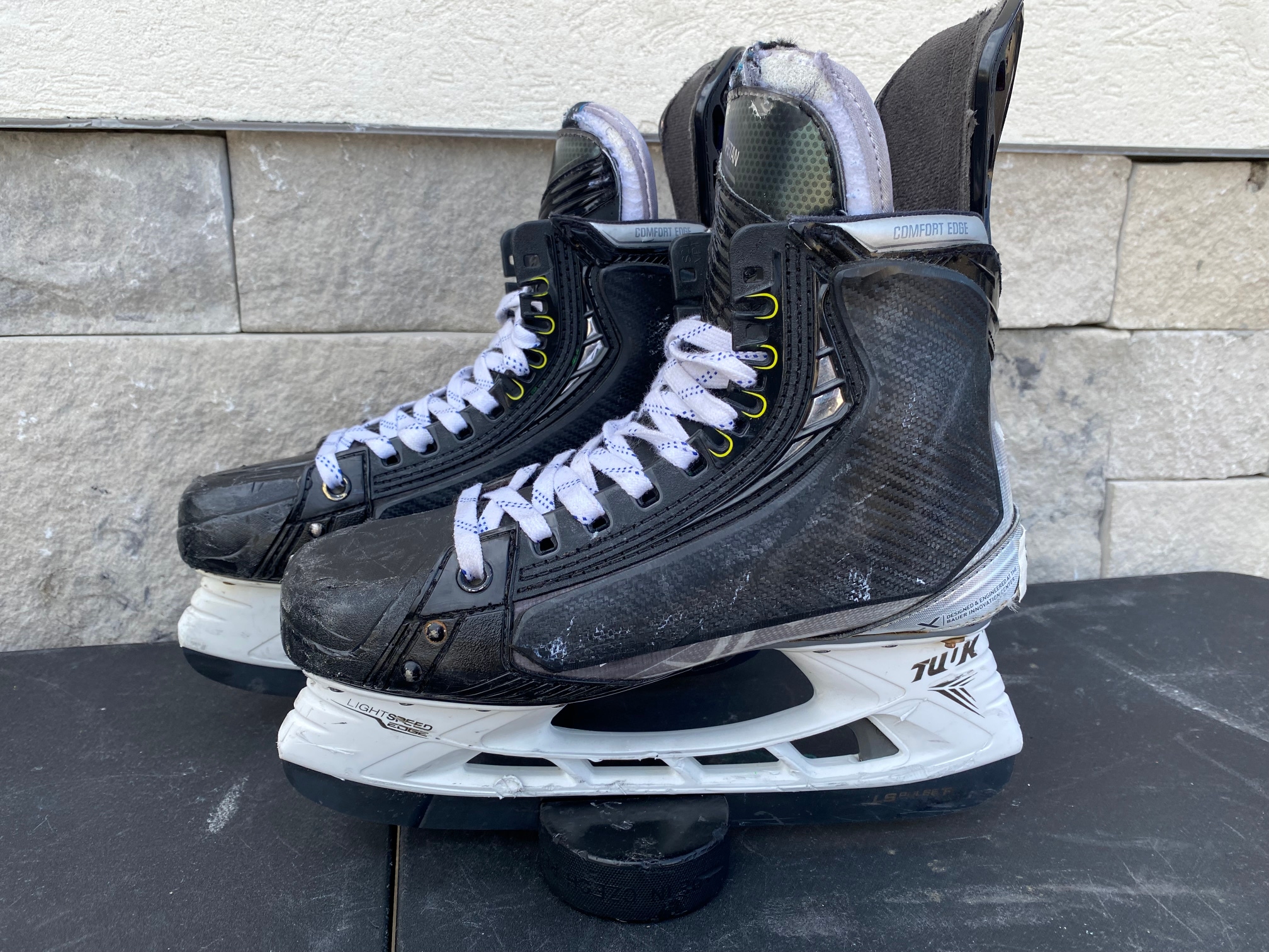 Bauer Vapor HyperLite Mens Pro Stock Size 7 Hockey Skates MIC 5209