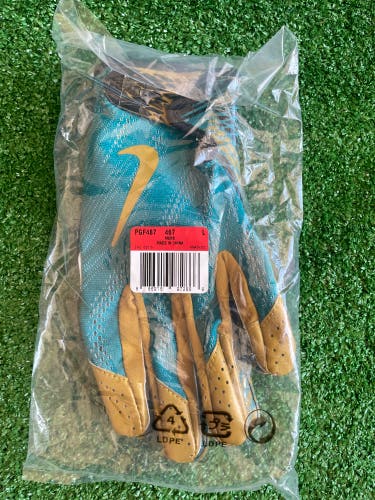 Nike Gloves - L