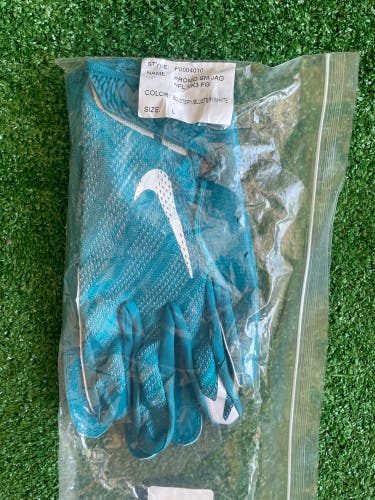 Nike Gloves - L