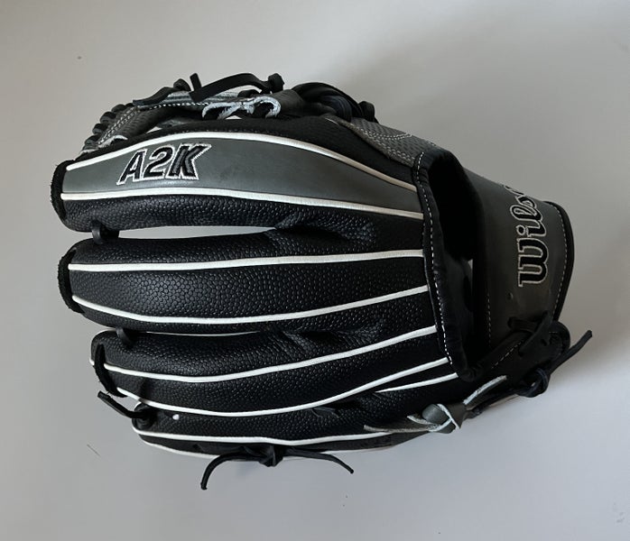 2022 Wilson Right Hand Throw Infield A2K Baseball Glove 11.75"