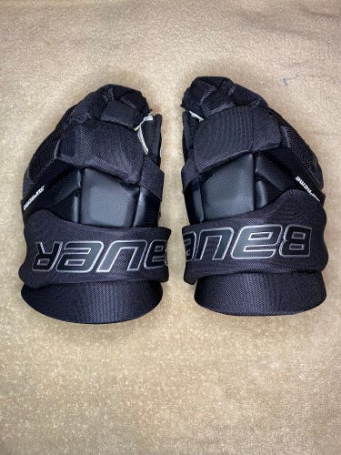 Bauer 12"  Supreme M3 Gloves