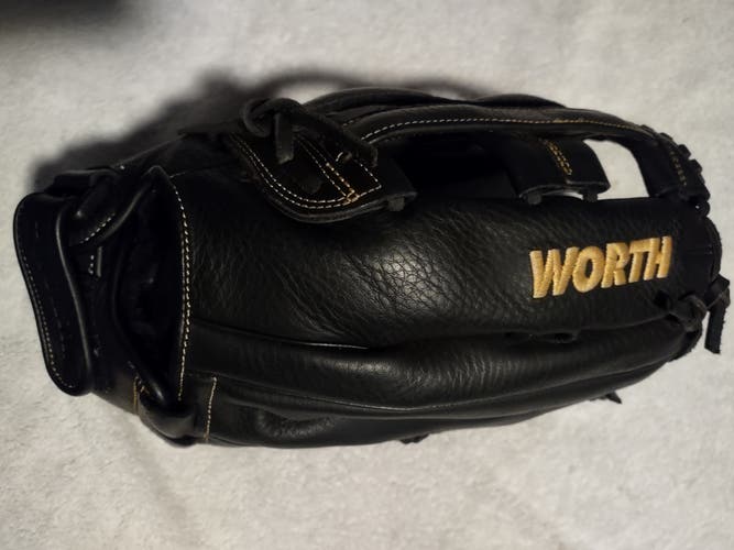 Used Left Hand Throw Worth Player Series 15" Softball Glove