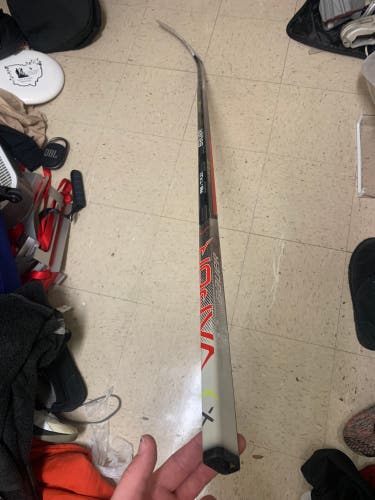 Senior Right Handed P88  Vapor Hyperlite Hockey Stick