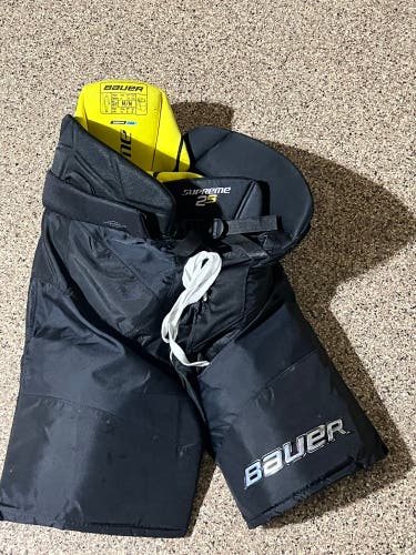 Senior Medium Bauer  Supreme 2S Hockey Pants