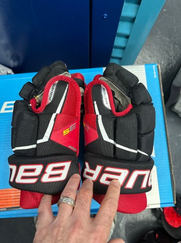 Bauer Supreme 3S Hockey Gloves 14”