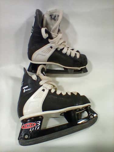 Used Ccm Tacks Junior 02 Ice Skates Ice Hockey Skates