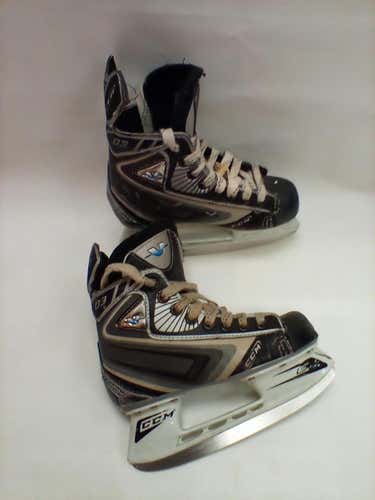 Used Ccm 03 Junior 01 Ice Skates Ice Hockey Skates