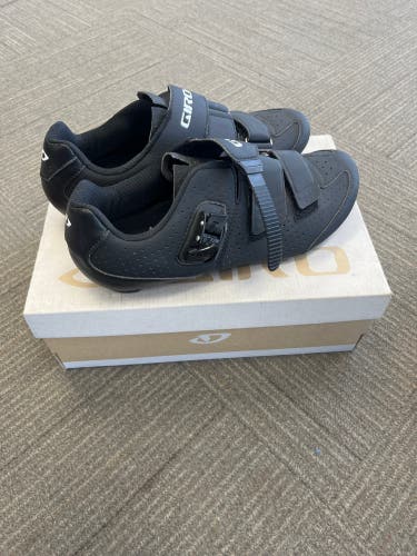 Black Men's Size 9.0 (Women's 10) Giro Cycling Shoes
