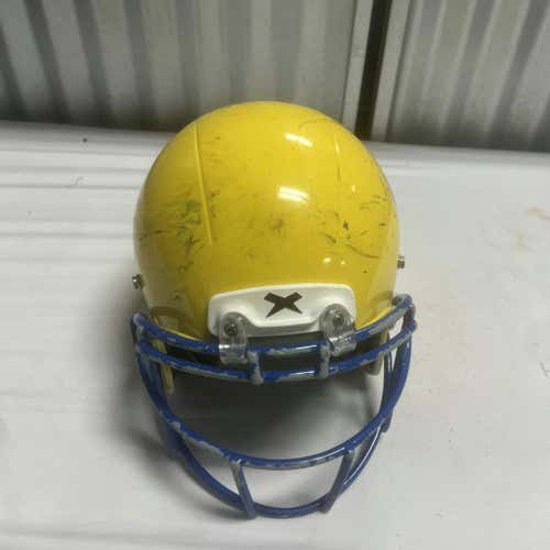 Used Xenith Youth Sm Football Helmets