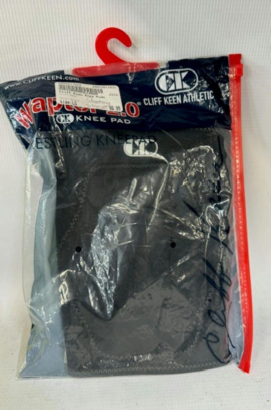 Used Cliff Keen Lg Wrestling Knee Pads