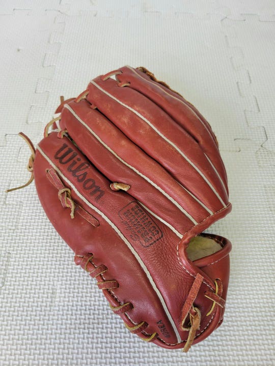 Used Wilson A2655 12" Fielders Gloves