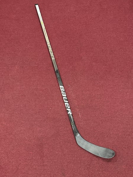 Left Hand P28 55 flex Pro Stock Vapor Hyperlite Hockey Stick Item#MKS1