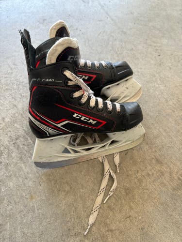 Junior CCM Size 1 JetSpeed FT340 Hockey Skates