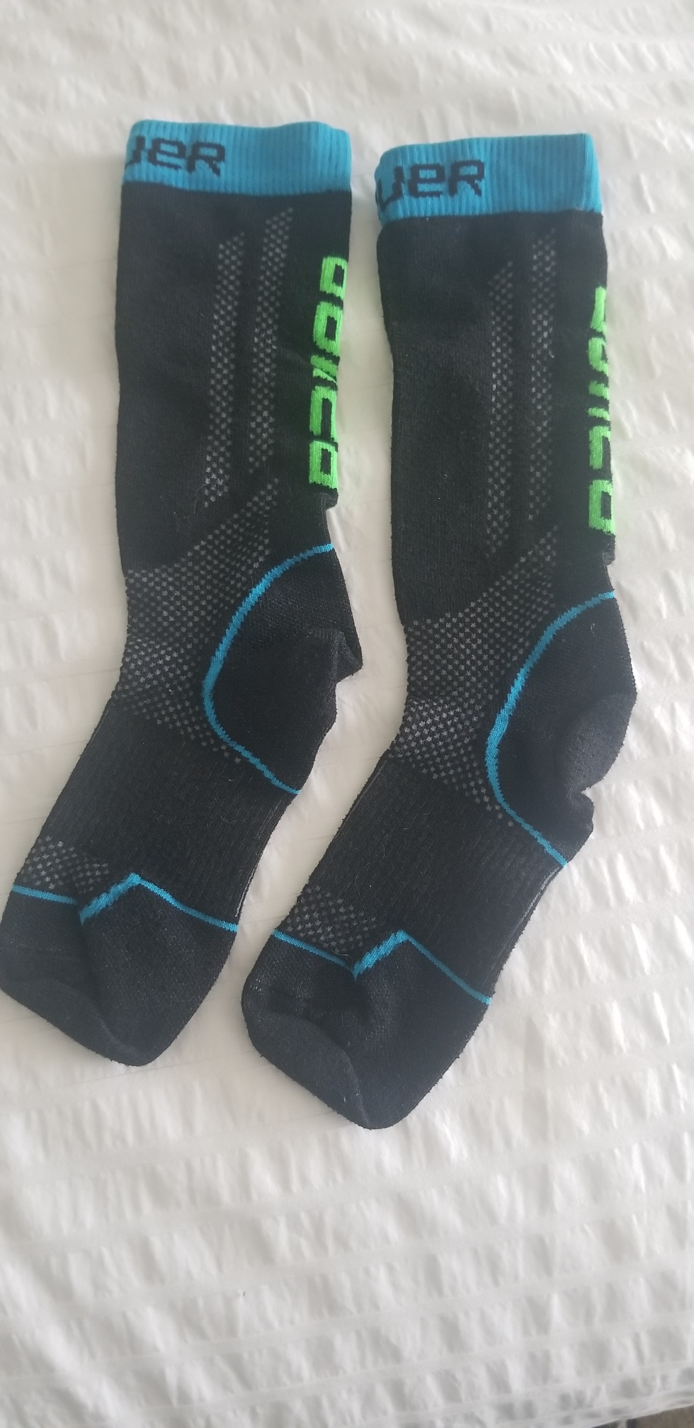 Black Youth Unisex Used Small Bauer Skate Socks