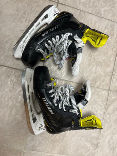 Senior Bauer   7.5 Supreme M4 Hockey Skates