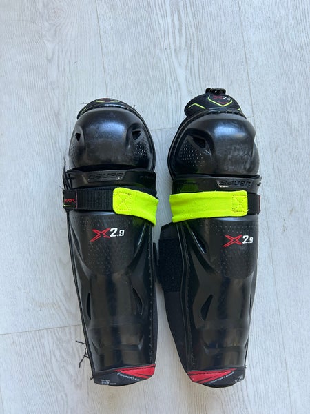 Used Bauer 12" Vapor X2.9 Shin Pads