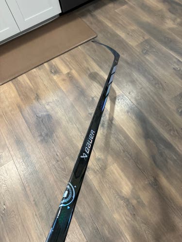 (Brand New) Senior RH 87 Flex Proto-R Hockey Stick