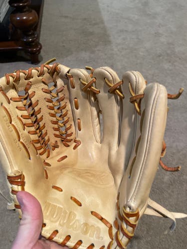 Pitcher's 11.75" A2K Baseball Glove