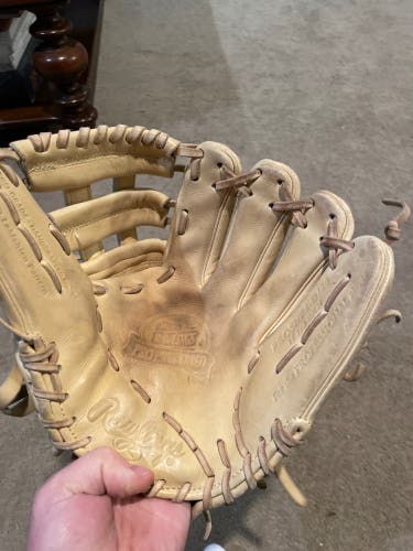 Right Hand Throw 11.5" Pro Preferred Baseball Glove