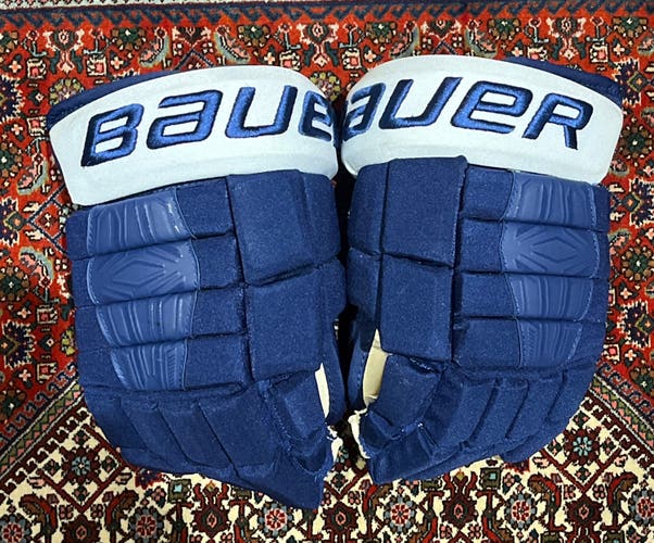 Game Used Patrick Kane Spec Bauer 14" Pro Stock Pro Series Gloves Toronto Maple Leafs