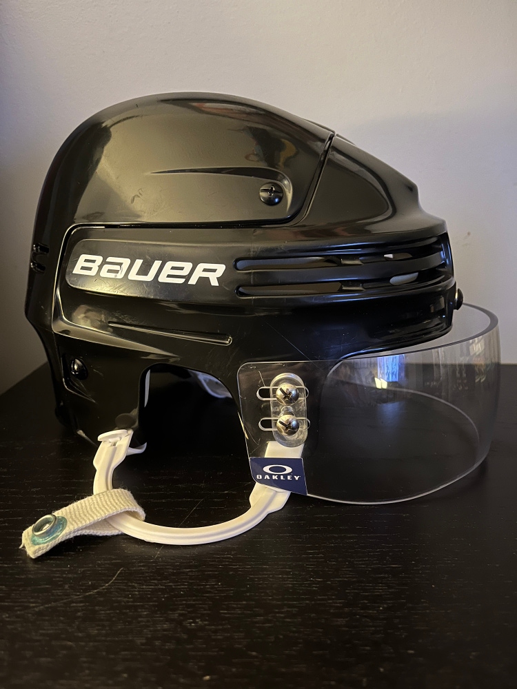 Used Medium Bauer Pro Stock 4500 Helmet