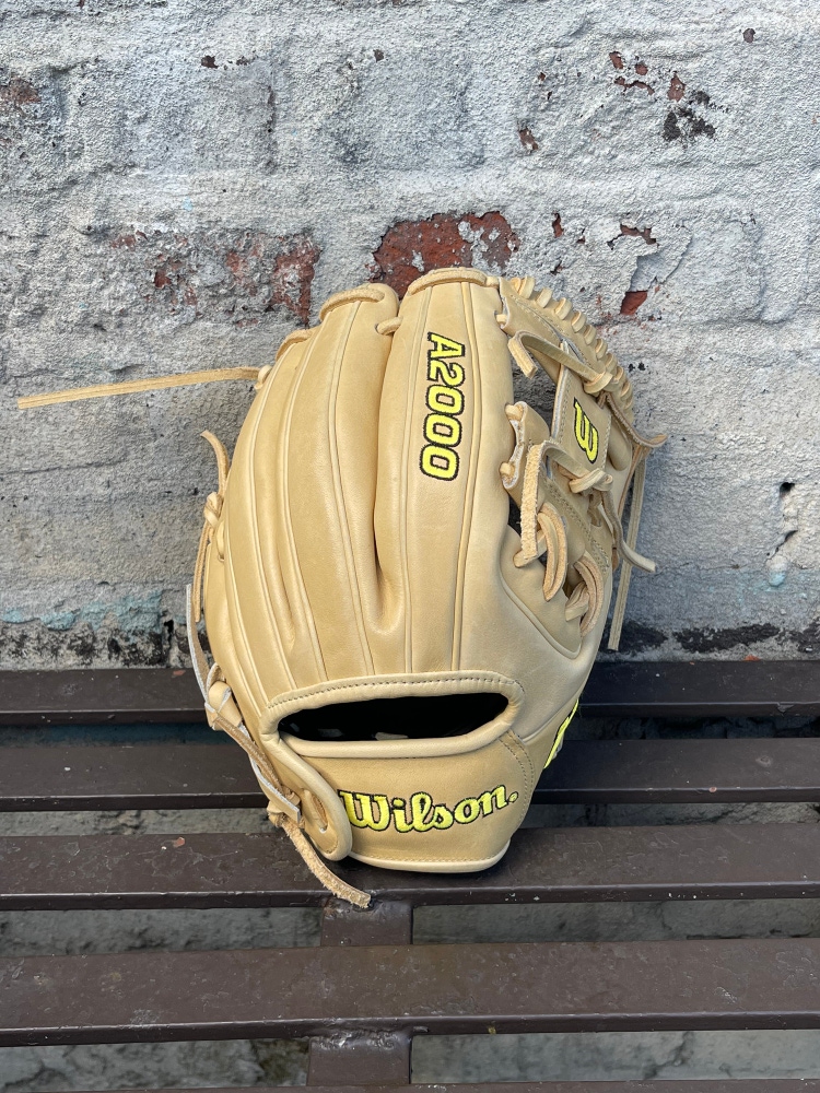 Wilson A2000 11.50” Infield Baseball Glove