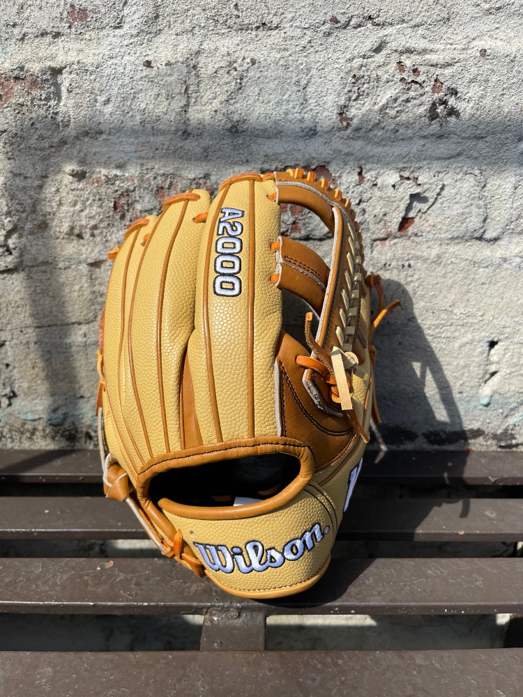 Wilson A2000 11.75” Infield Baseball Glove