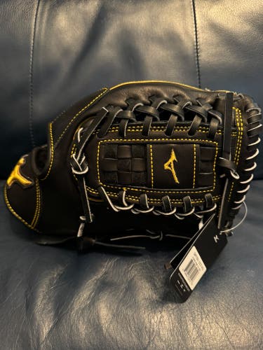 NWT RHT Mizuno Pro 12" (GMP2BK 100DT4) Baseball Glove"