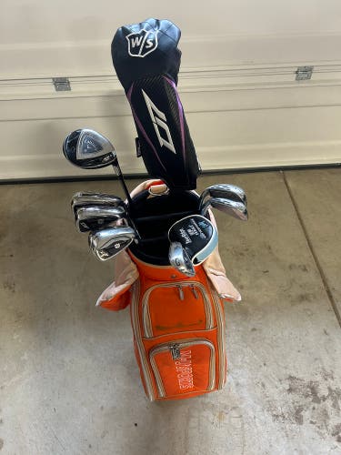 2019 Wilson Staff D7 Ladies clubs/cart caddy bag