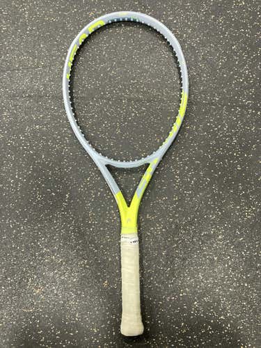 Used Head Extreme Lite 4 1 4" Tennis Racquets