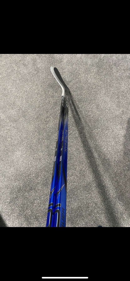 Senior Bauer Custom Vapor Hyperlite 2 Hockey Stick