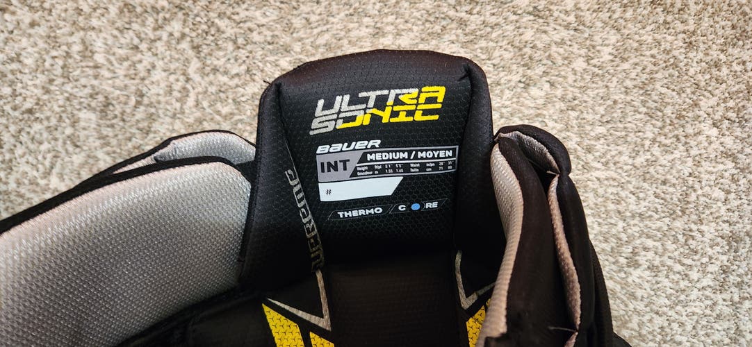 Intermediate New Medium Bauer Supreme Ultrasonic Hockey Pants