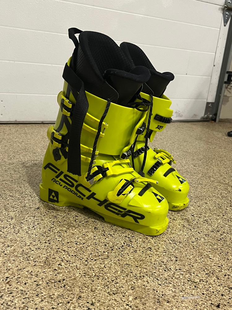 Fischer RC4 Podium RD 110 Size 26.5 Ski Racing Boots