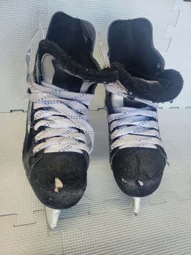 Used Easton Magnum Junior 03 Ice Hockey Skates