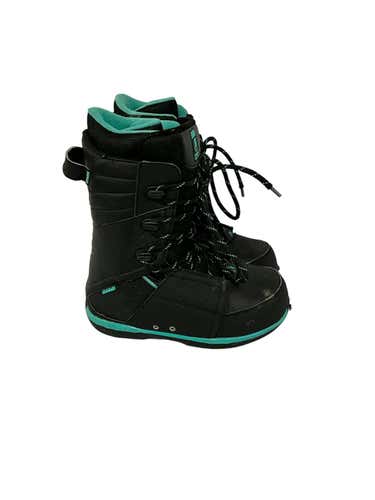 Used Liquid Lace Boots Junior Snowboard Boots Size 6