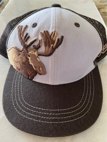 Aksels kids embroidery moose hat